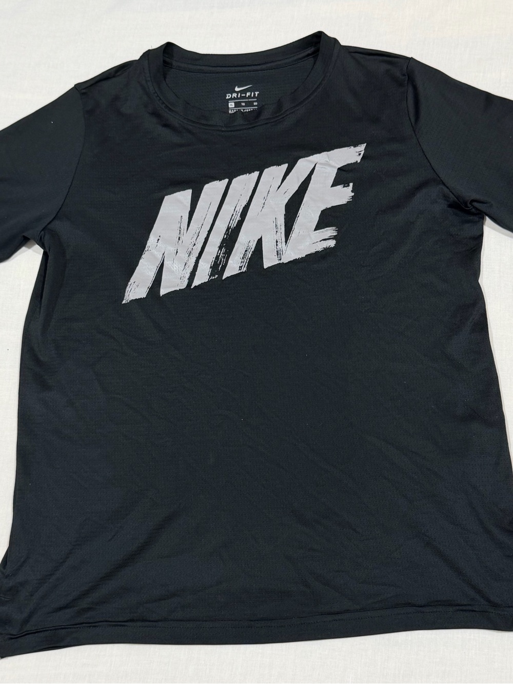 NIKE Sportswear Dri-Fit Training T-Shirt Youth Size XL Black Brushstroke Logo